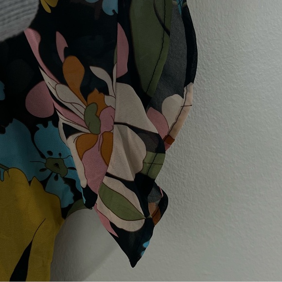 UMGEE Women’s Size Lg Short Sleeve Floral Blouse - Picture 9 of 11